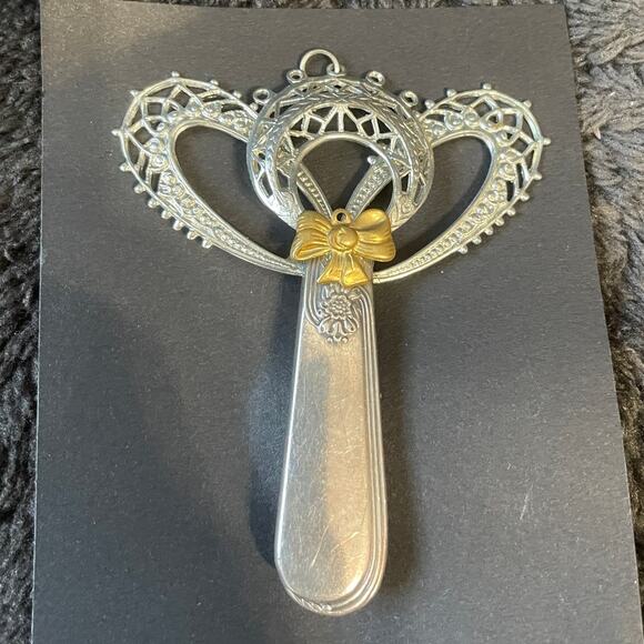 New Beautiful Angel Stainless Pin - Picture 1 of 1